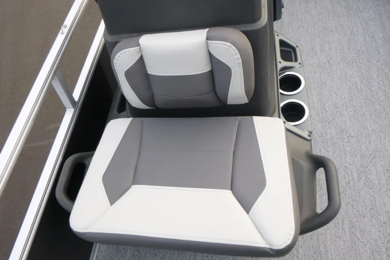 Slide: The Image of 2026 Sun Tracker Bass Buggy 16 XL Select boat seat with cup holders. - 11