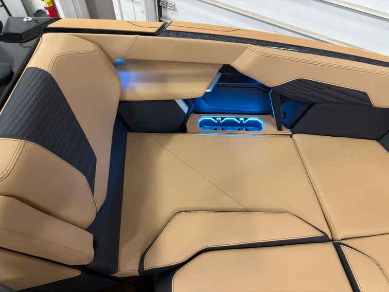 Slide: The Image of MasterCraft X24 2026 - 38