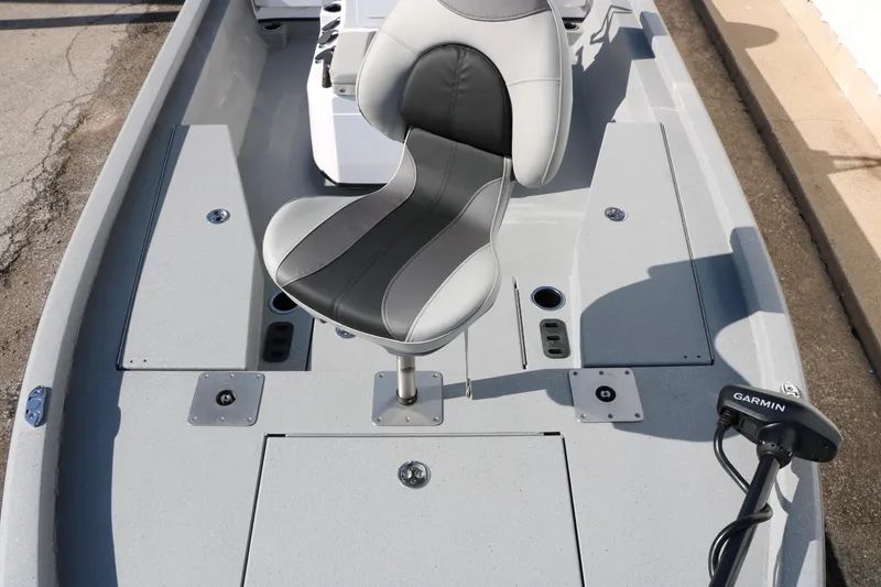 Slide: The Image of 2026 Vexus ACX2000 boat interior with swivel seat and Garmin equipment. - 12