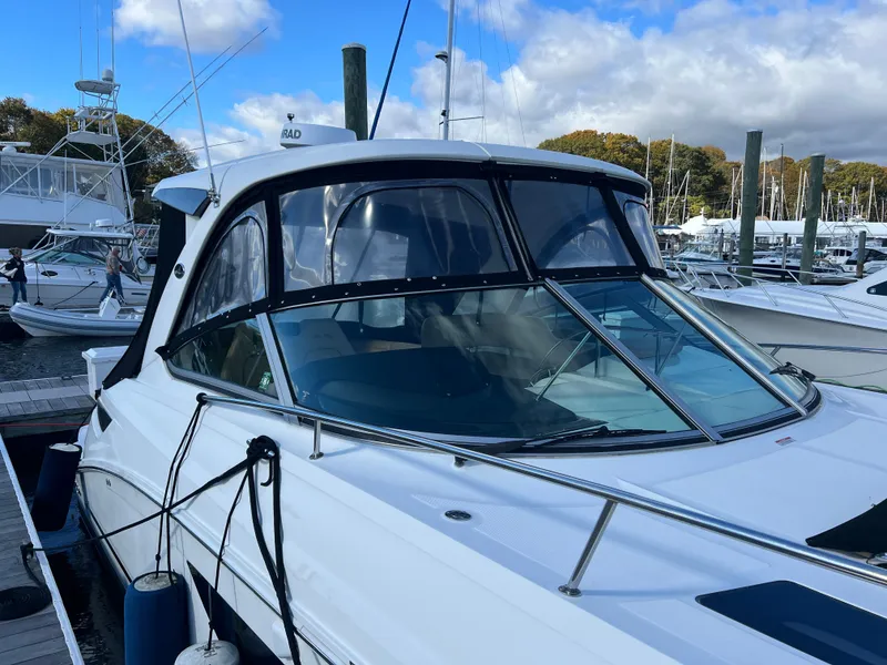 Slide: The Image of Sea Ray Sundancer 350 2018 - 7