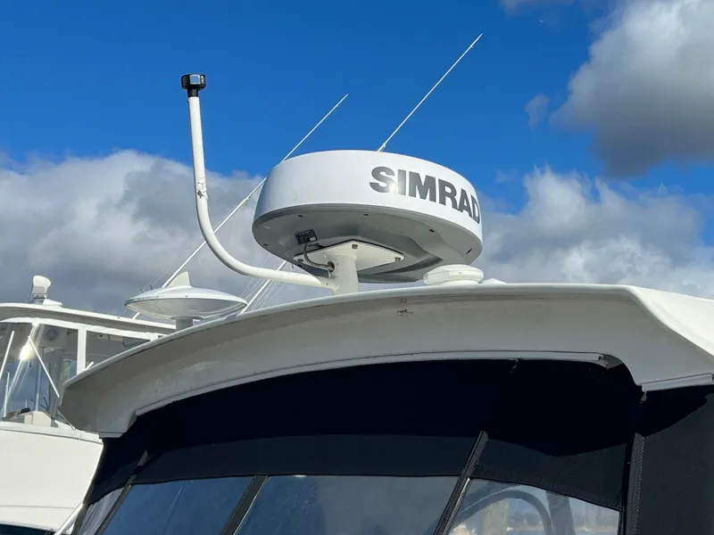 Slide: The Image of Sea Ray Sundancer 350 2018 - 8
