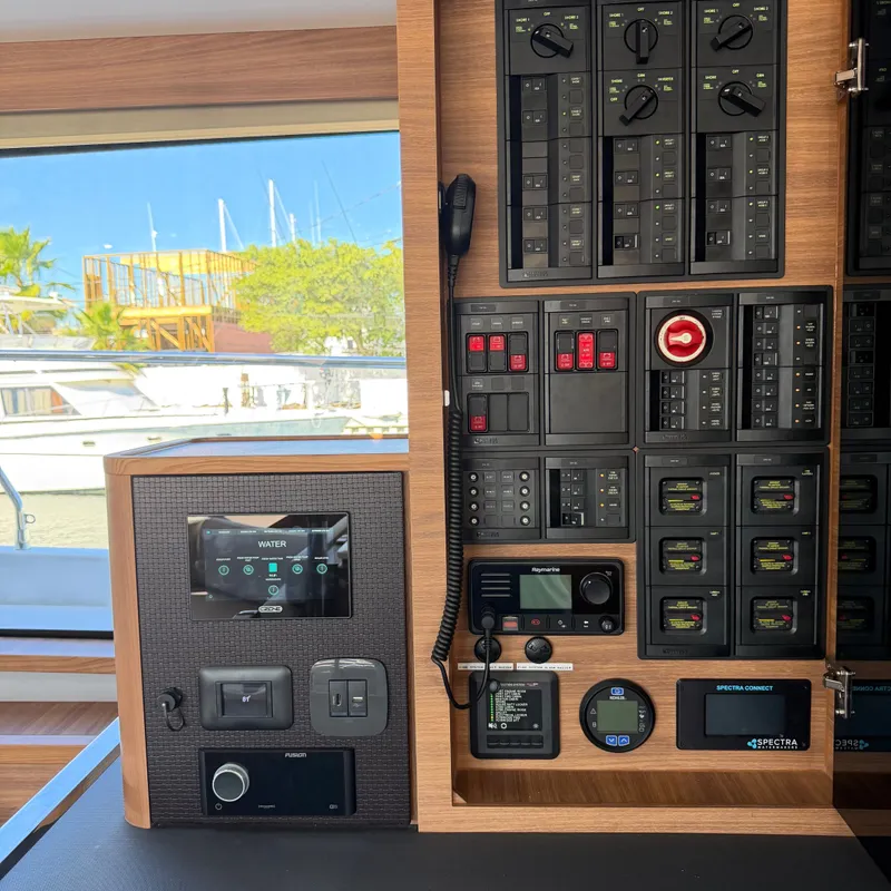 Slide: The Image of Aquila 54 Yacht 2025 - 38