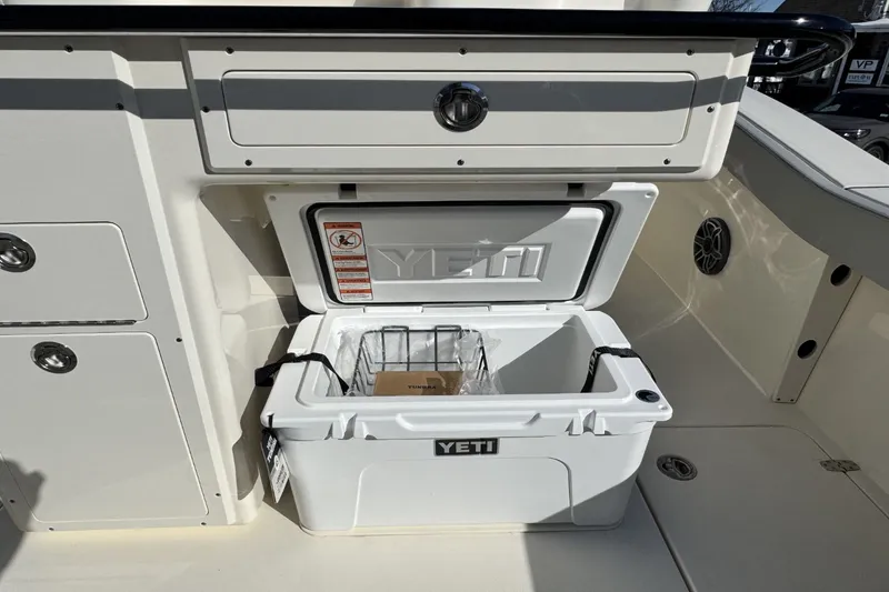 Slide: The Image of Scout 260 LXF 2026 - 14