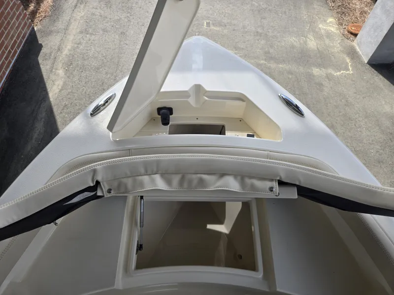 Slide: The Image of Scout 188 Sport Dorado 2026 - 13