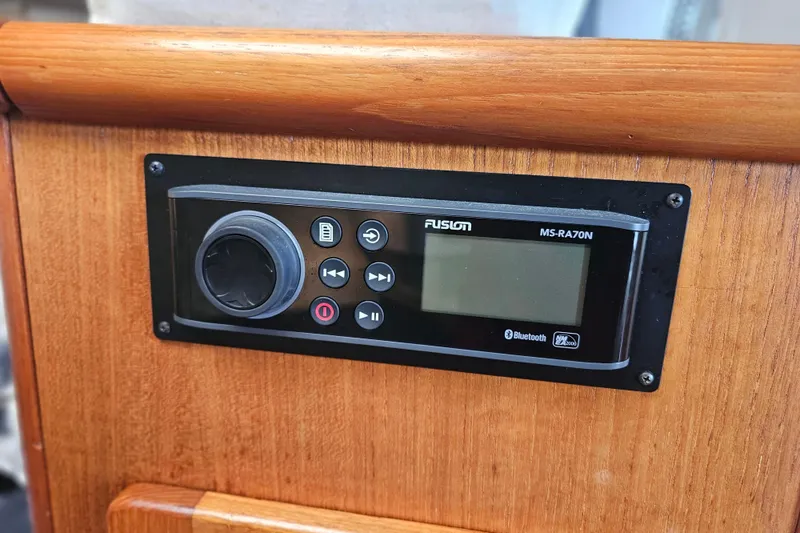 Slide: The Image of Fusion MS-RA70N stereo system on 2001 Pursuit 3000 Express boat dashboard. - 41