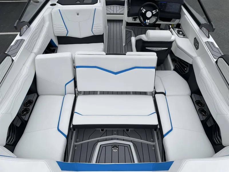 Slide: The Image of Nautique Super Air Nautique G21 2026 - 12