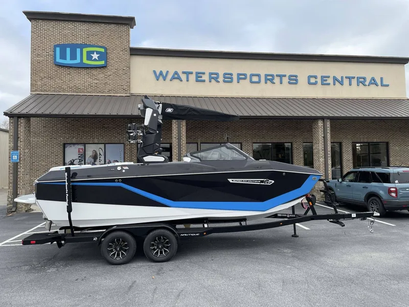 Slide: The Image of Nautique Super Air Nautique G21 2026 - 18