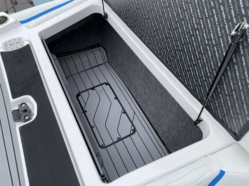 Slide: The Image of Nautique Super Air Nautique G21 2026 - 38