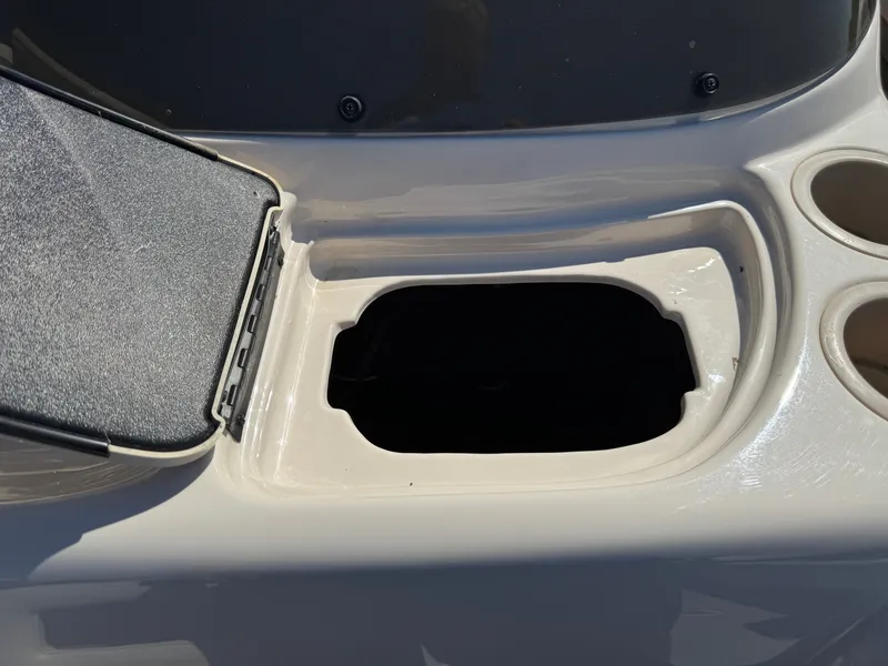 Slide: The Image of Fisher 220 Freedom Pontoon 2004 - 27