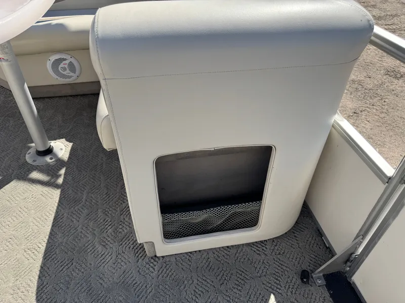 Slide: The Image of Fisher 220 Freedom Pontoon 2004 - 37