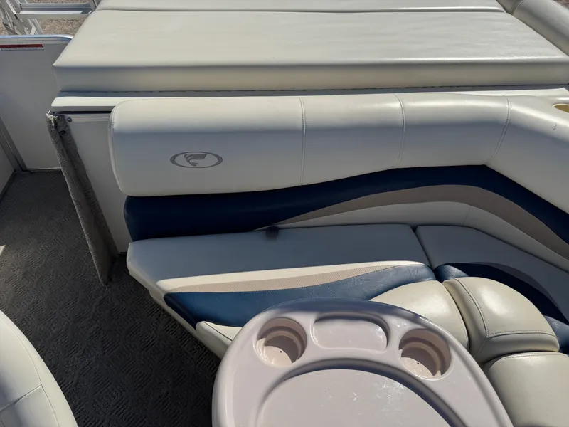 Slide: The Image of Fisher 220 Freedom Pontoon 2004 - 40