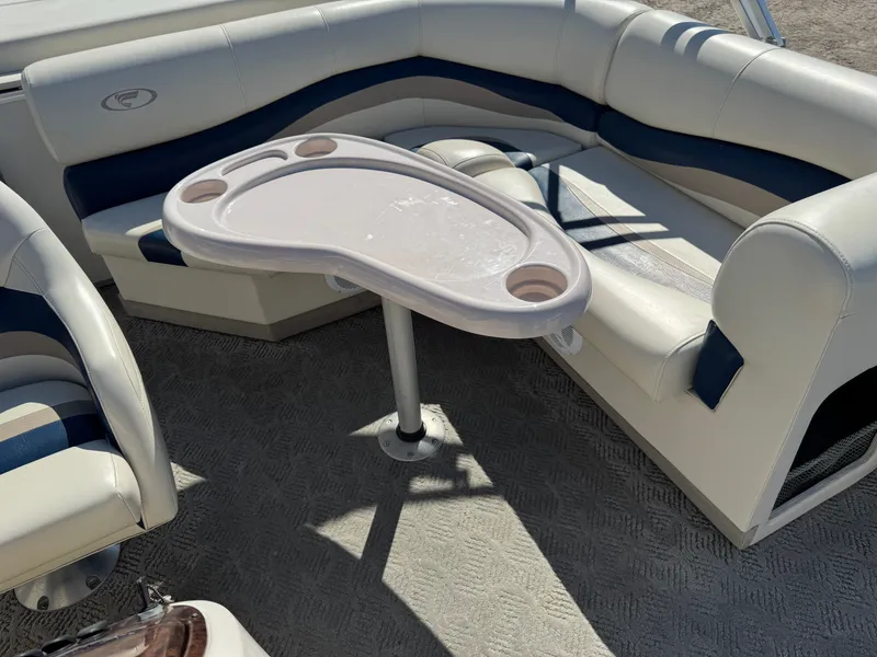 Slide: The Image of Fisher 220 Freedom Pontoon 2004 - 41