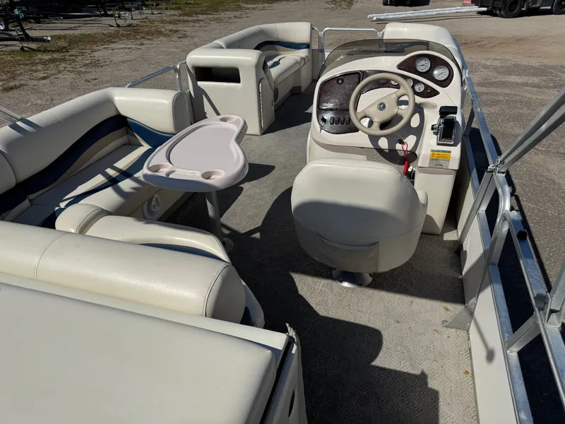 Slide: The Image of Fisher 220 Freedom Pontoon 2004 - 7