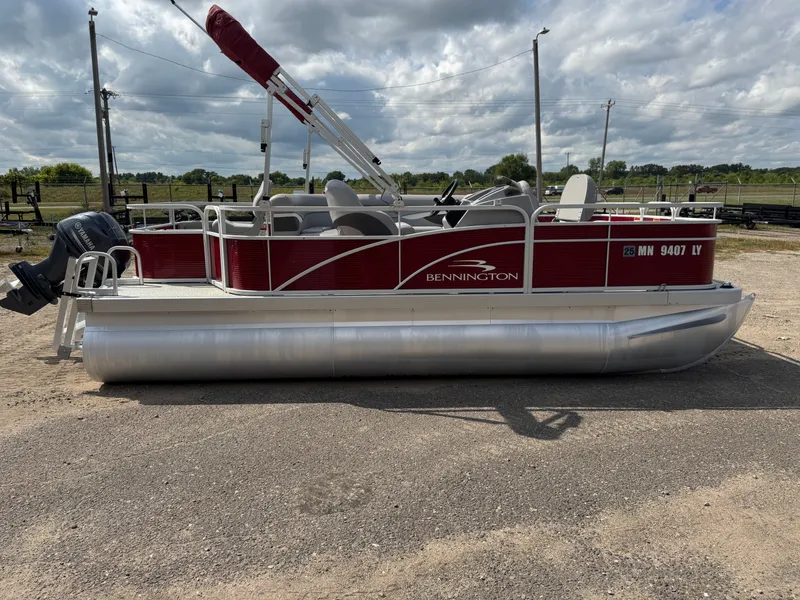 Slide: The Image of Bennington 188 SFV Pontoon 2020 - 19