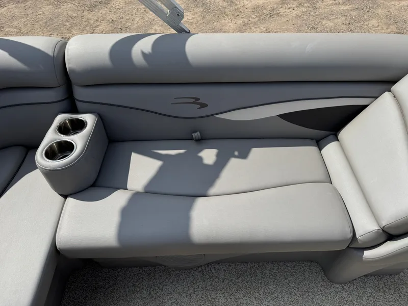 Slide: The Image of Bennington 188 SFV Pontoon 2020 - 31