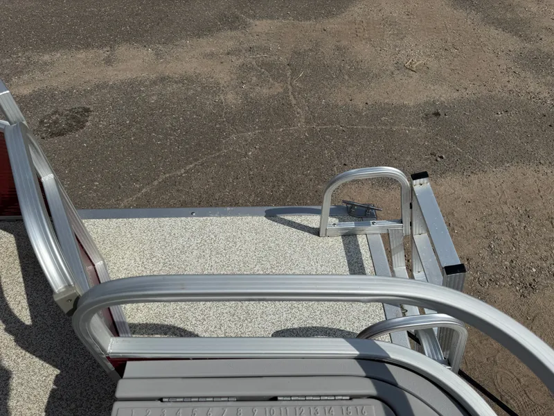 Slide: The Image of Bennington 188 SFV Pontoon 2020 - 40