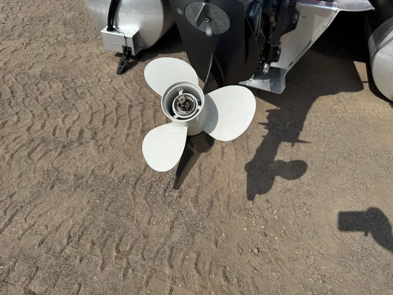 Slide: The Image of Bennington 188 SFV Pontoon 2020 - 57