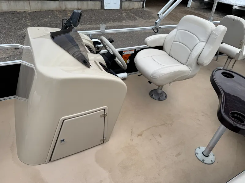 Slide: The Image of South Bay S20 Quad Fish Pontoon 2015 - 18