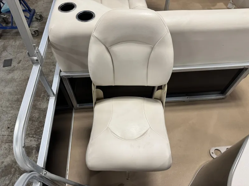 Slide: The Image of South Bay S20 Quad Fish Pontoon 2015 - 41