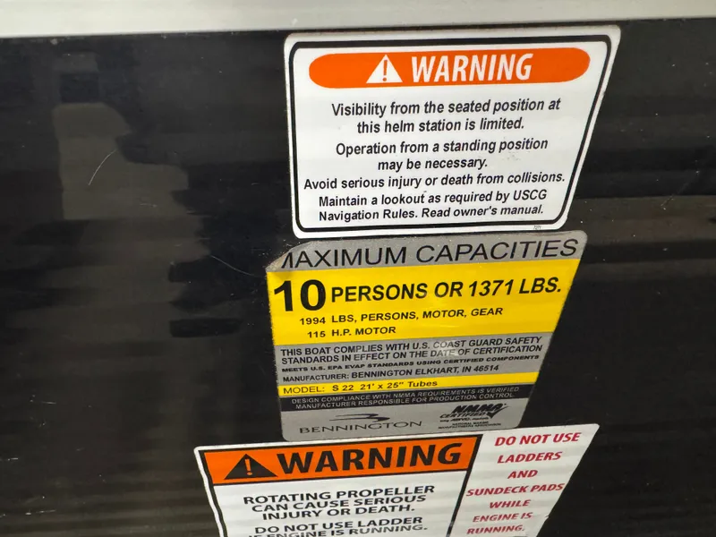 Slide: The Image of Bennington 22 SS Pontoon with 90HP Yamaha Fourstroke EFI 2017 - 59