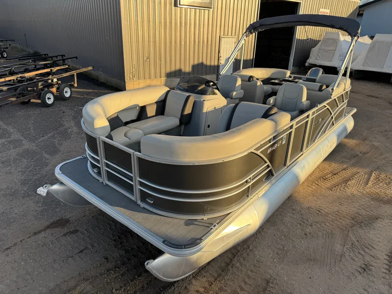 Slide: The Image of Sylvan Mirage 822 LZ Pontoon 2020 - 13
