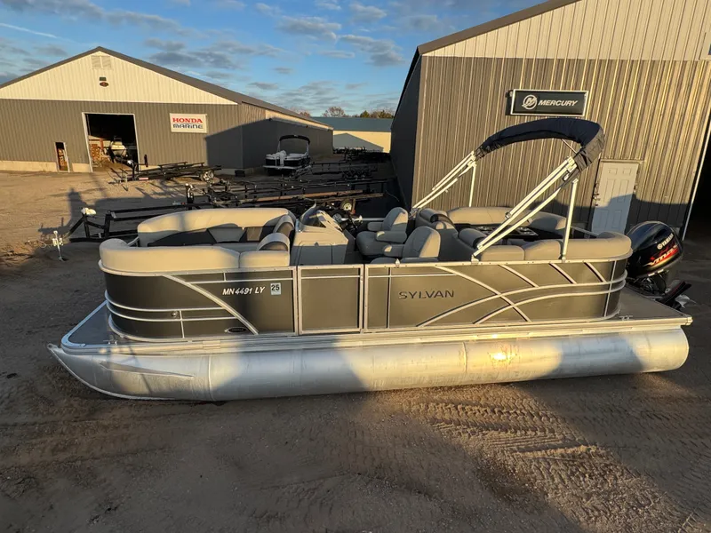 Slide: The Image of Sylvan Mirage 822 LZ Pontoon 2020 - 14