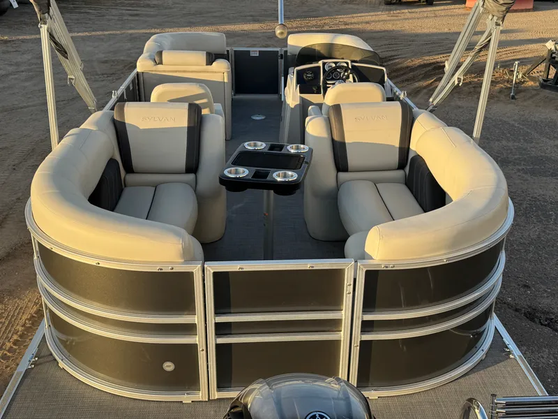Slide: The Image of Sylvan Mirage 822 LZ Pontoon 2020 - 16