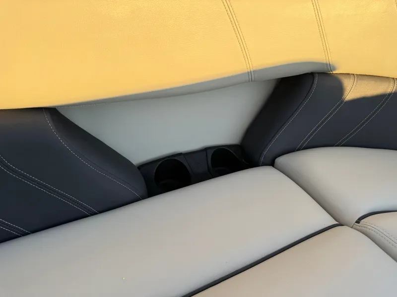 Slide: The Image of Sylvan Mirage 822 LZ Pontoon 2020 - 27