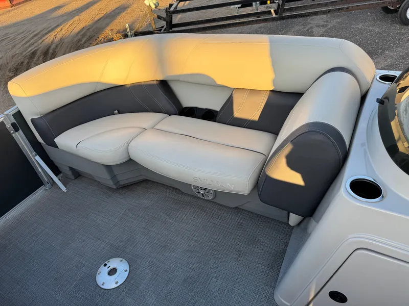 Slide: The Image of Sylvan Mirage 822 LZ Pontoon 2020 - 30