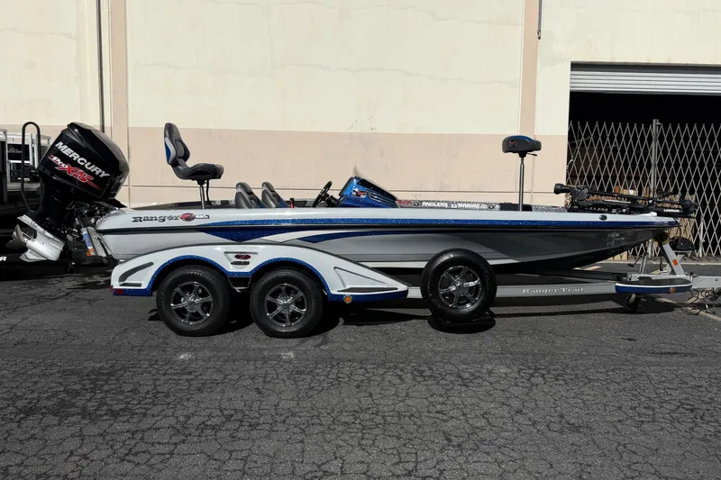The Image of 2017 Ranger Z520 Comanche boat with Mercury engine on a trailer. - 0