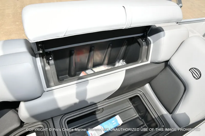 Slide: The Image of Sun Tracker Party Barge 22 DLX w/150 Mercury 4 Stroke 2026 - 44