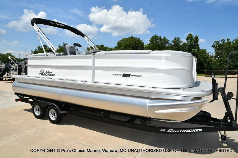 Slide: The Image of Sun Tracker Party Barge 22 DLX w/150 Mercury 4 Stroke 2026 - 71