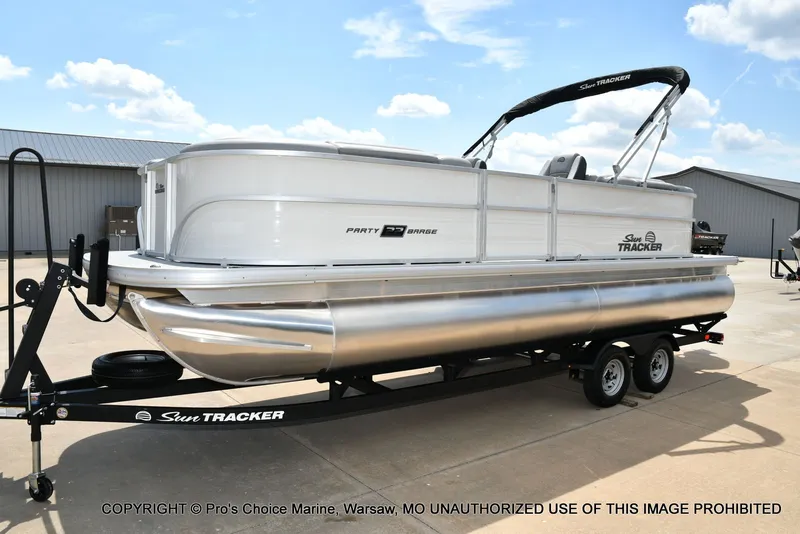 Slide: The Image of Sun Tracker Party Barge 22 DLX w/150 Mercury 4 Stroke 2026 - 76