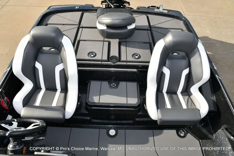 Slide: The Image of Nitro Z20 XL Traction Mat Interior 2026 - 14