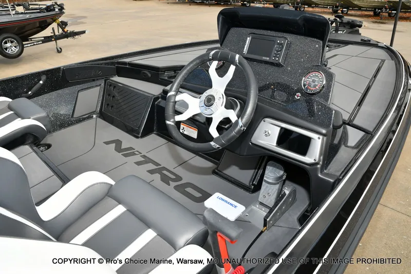 Slide: The Image of Nitro Z20 XL Traction Mat Interior 2026 - 15