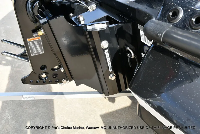 Slide: The Image of Nitro Z20 XL Traction Mat Interior 2026 - 24