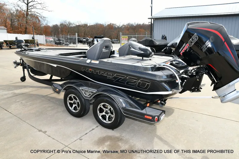 Slide: The Image of Nitro Z20 XL Traction Mat Interior 2026 - 27