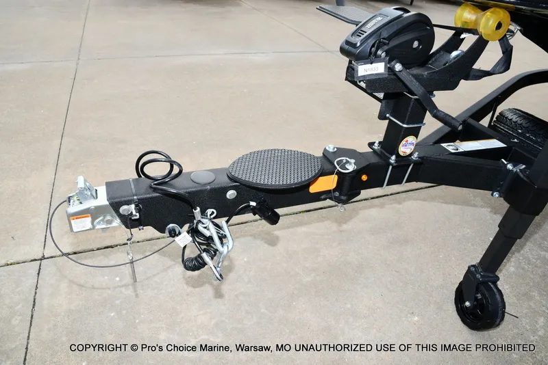 Slide: The Image of Nitro Z20 XL Traction Mat Interior 2026 - 32