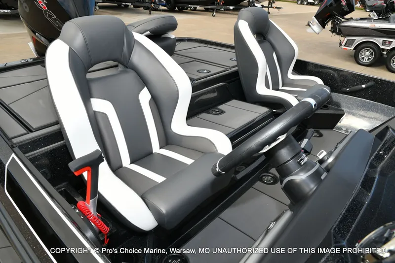 Slide: The Image of Nitro Z20 XL Traction Mat Interior 2026 - 35