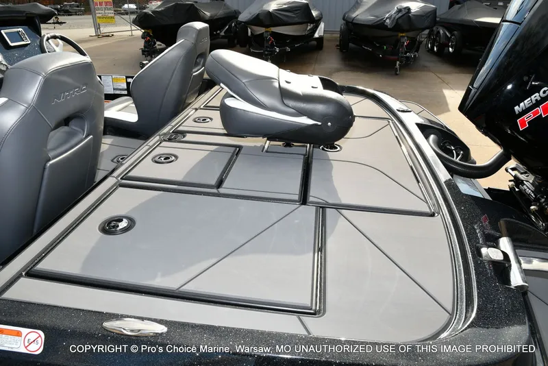 Slide: The Image of Nitro Z20 XL Traction Mat Interior 2026 - 38