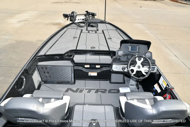 Slide: The Image of Nitro Z20 XL Traction Mat Interior 2026 - 39