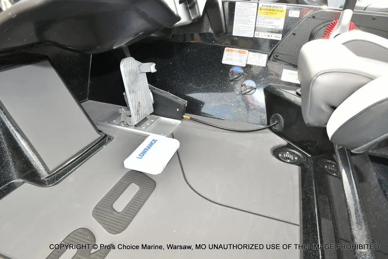 Slide: The Image of Nitro Z20 XL Traction Mat Interior 2026 - 43