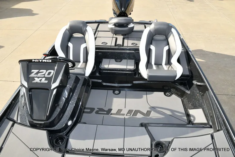Slide: The Image of Nitro Z20 XL Traction Mat Interior 2026 - 48
