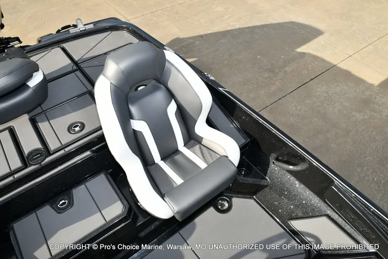 Slide: The Image of Nitro Z20 XL Traction Mat Interior 2026 - 50