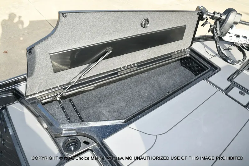 Slide: The Image of Nitro Z20 XL Traction Mat Interior 2026 - 56