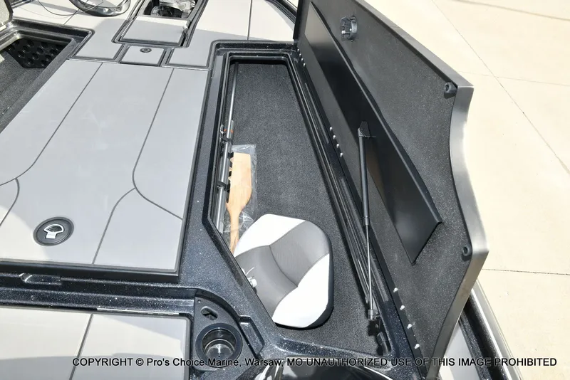 Slide: The Image of Nitro Z20 XL Traction Mat Interior 2026 - 59