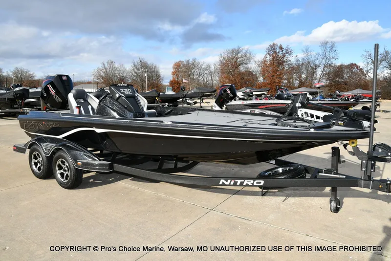 Slide: The Image of Nitro Z20 XL Traction Mat Interior 2026 - 73