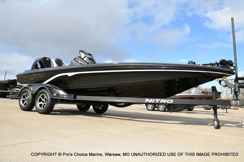 Slide: The Image of Nitro Z20 XL Traction Mat Interior 2026 - 77