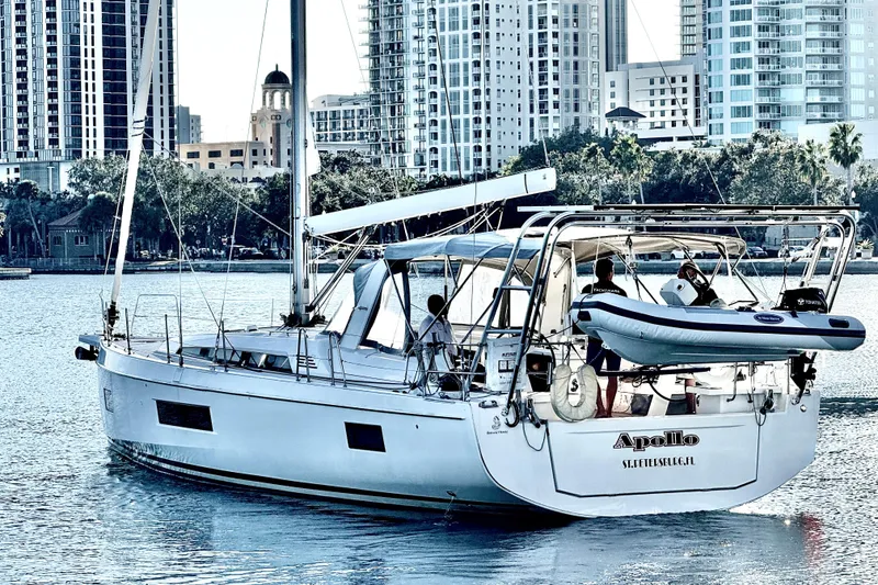 Slide: The Image of Beneteau Oceanis 51.1 yacht sailing near city skyline, 2020 model. - 61