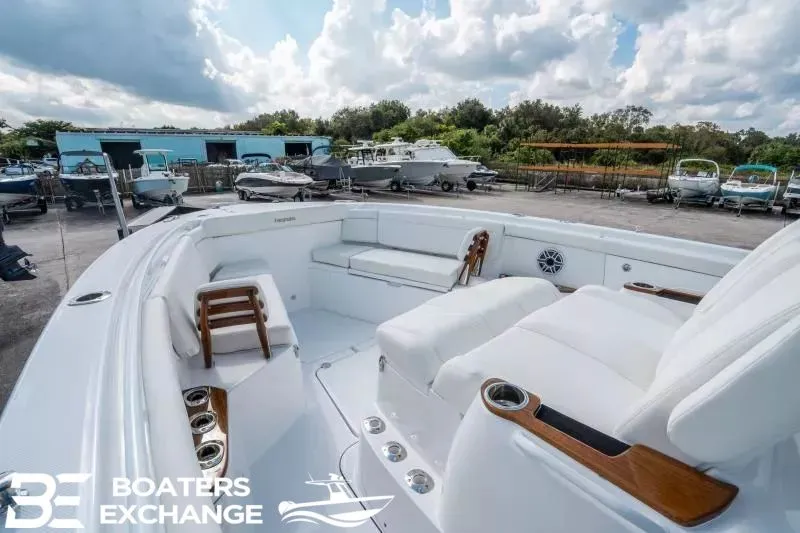 Slide: The Image of Everglades 395 Center Console 2026 - 18